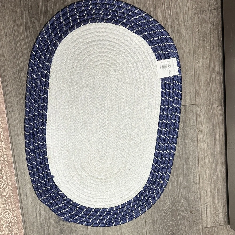 N/A oval rug